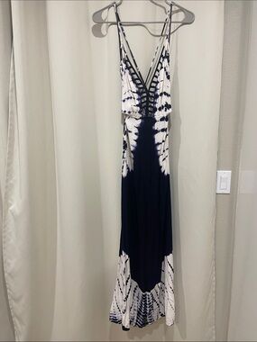 Forever 21 Navy and White Tie-Dye Maxi Dress with Strappy V-Neck